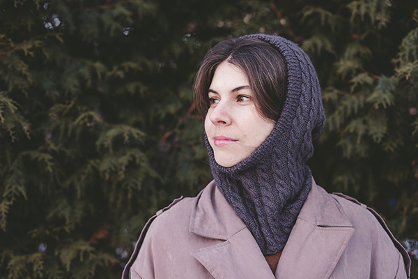 Шлем-капор Cosmic: вяжется интересно, носится с удовольствием!