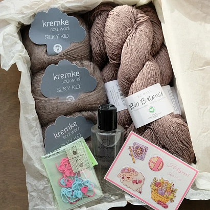 Набор для вязания "Жилет с хвостиком" (размер S-M) Инжир