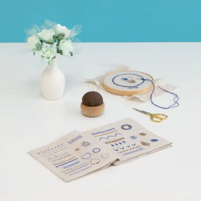 Набор для вышивания образцов – 15 базовых стежков – Синий Tulip