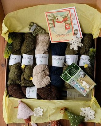 Набор для вязания "Лопапейса Снежноягодник" (размер M-L) Оливка