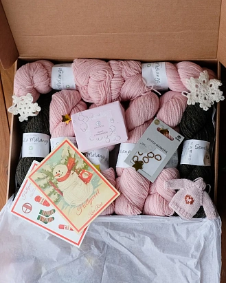 Набор для вязания "Лопапейса Руны" (размер S-L) Розовый