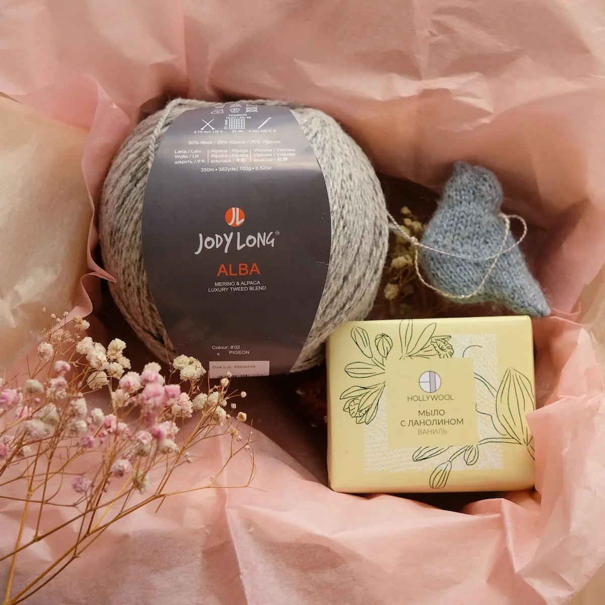 Набор для вязания "Шапка Леон и Матильда" Асфальт