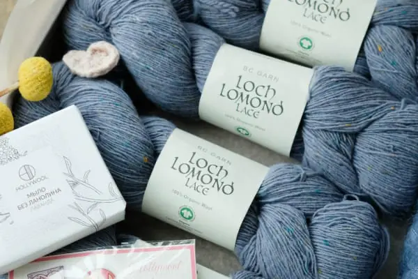 Наборы для вязания от Hollywool: готовые боксы для вашего релакса