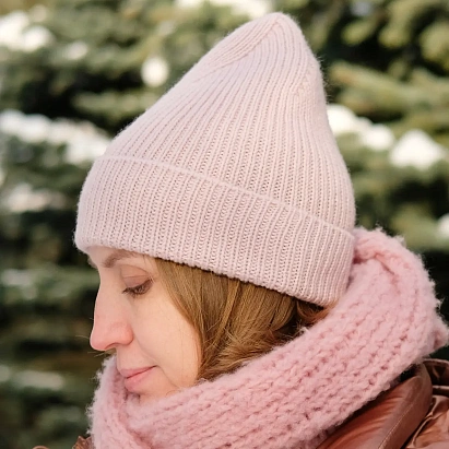 Описание Шапка Две макушки