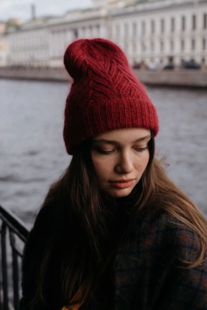 Описание Шапка Artilia - купить на Hollywool.ru