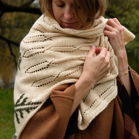 Описание Шаль Под сенью леса - купить на Hollywool.ru