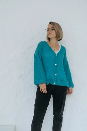 Кардиган Fluffy – бесплатное описание вязания
