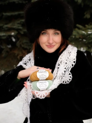 Описание Косынка Первоцветы - купить на Hollywool.ru