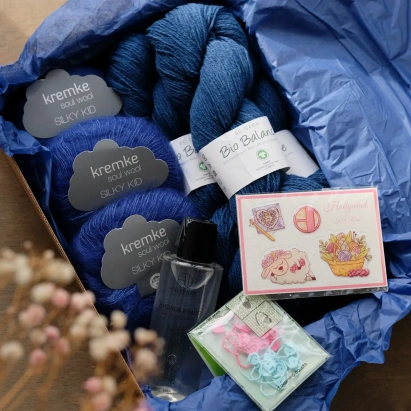 Набор для вязания "Жилет с Хвостиком" (размер S-M) Кобальт