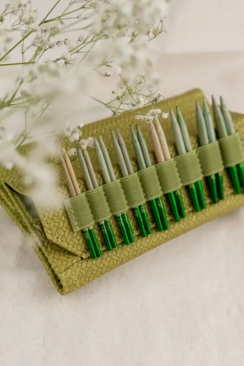 Набор укороченных съемных бамбуковых спиц 7 см 9 пар Grove Green Lykke - купить на Hollywool.ru