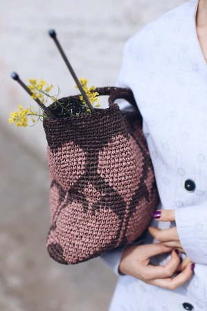 Описание Сумка из рафии - купить на Hollywool.ru