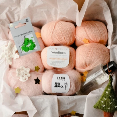 Лимитированный бокс Hollywool x AppleJCrafts