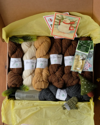 Набор для вязания "Лопапейса Снежнояодник" (размер M-L) Корица