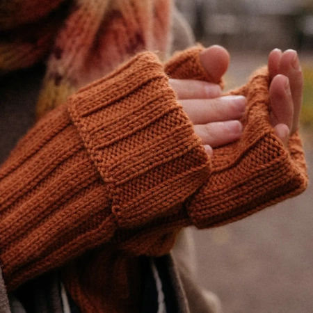 Описание Митенки - купить на Hollywool.ru