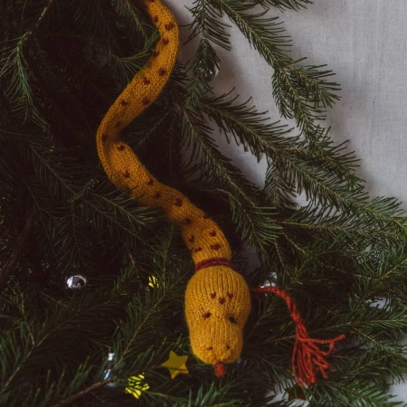 Описание Новогодний переполох (Елочные игрушки) - купить на Hollywool.ru