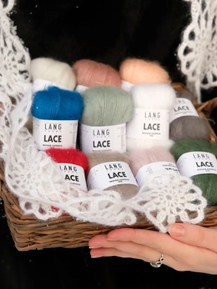 Описание Косынка Первоцветы - купить на Hollywool.ru